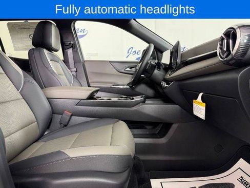 New 2026 Chevrolet Equinox LT w/ Convenience Package II AWD/4WD image 19