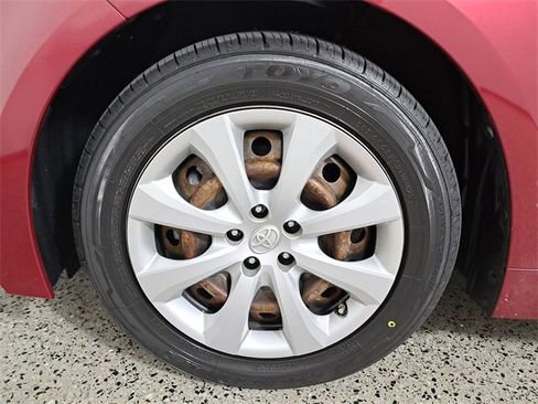 Used 2022 Toyota Corolla LE image 8