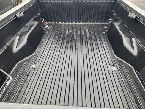 Used 2022 Toyota Tacoma SR5 image 5