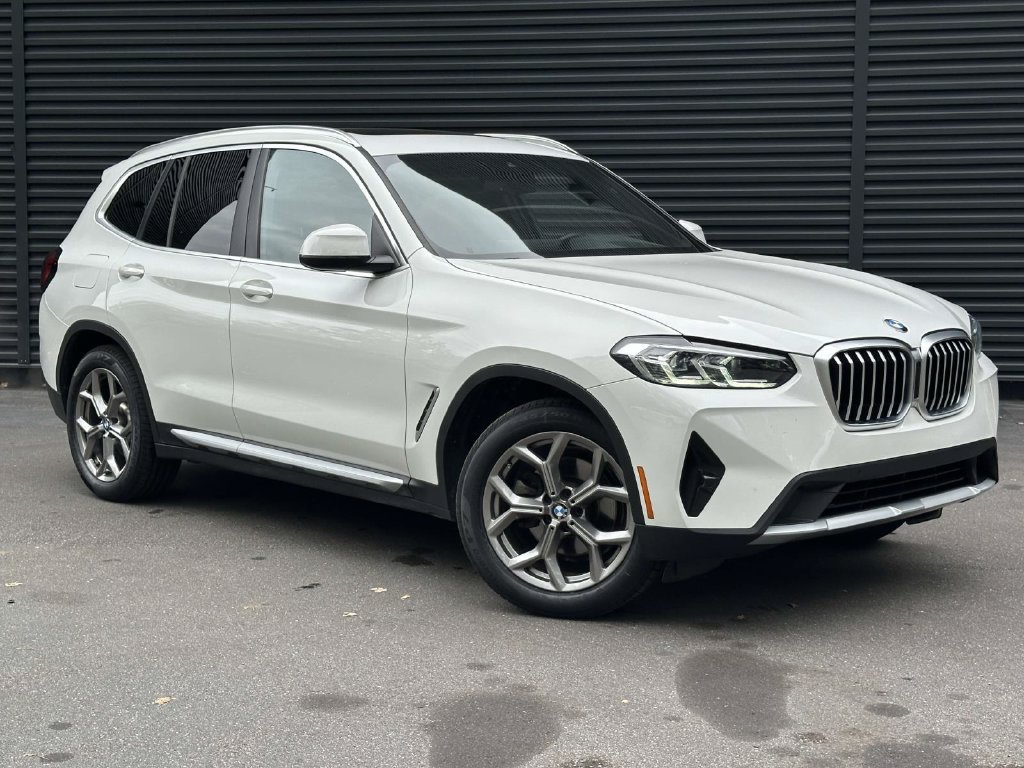 Used 2024 BMW X3 xDrive30i w/ Premium Package w/ZPA AWD/4WD image 7