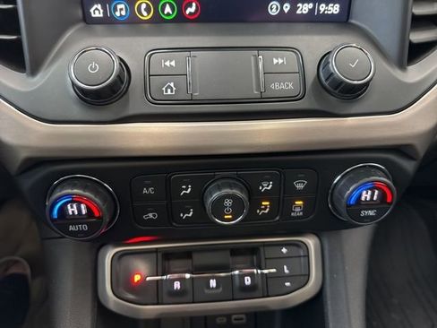 Used 2021 GMC Acadia Denali FWD image 26