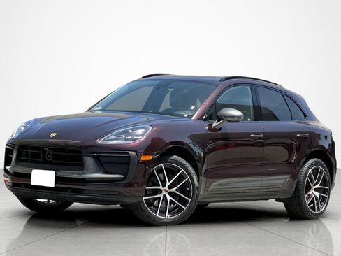 Used 2023 Porsche Macan AWD/4WD image 1