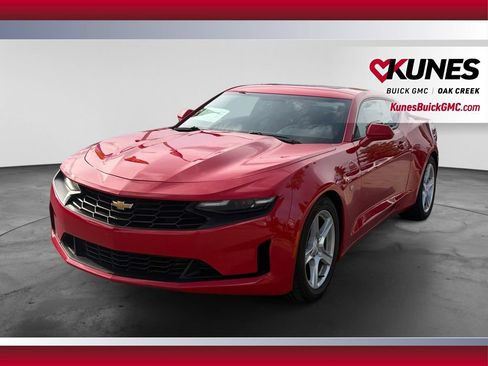 Used 2023 Chevrolet Camaro LT RWD image 5