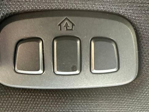 Used 2021 Ford Expedition XLT RWD image 3