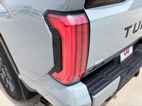 New 2026 Toyota Tundra Platinum AWD/4WD image 14