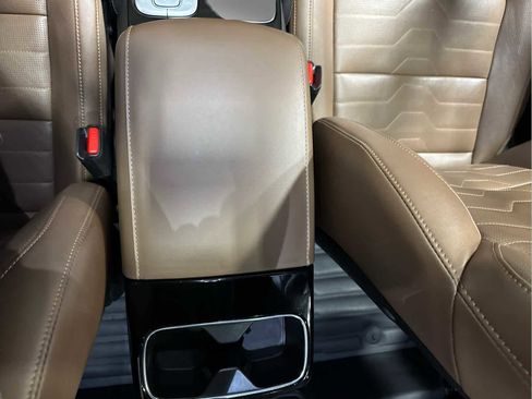 Used 2022 Kia Telluride SX w/ SX Prestige Package image 17