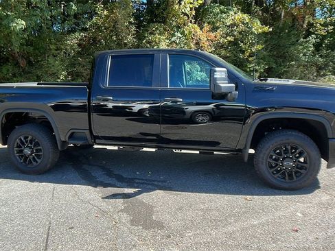 New 2025 Chevrolet Silverado 2500 Custom w/ Custom Value Package image 4