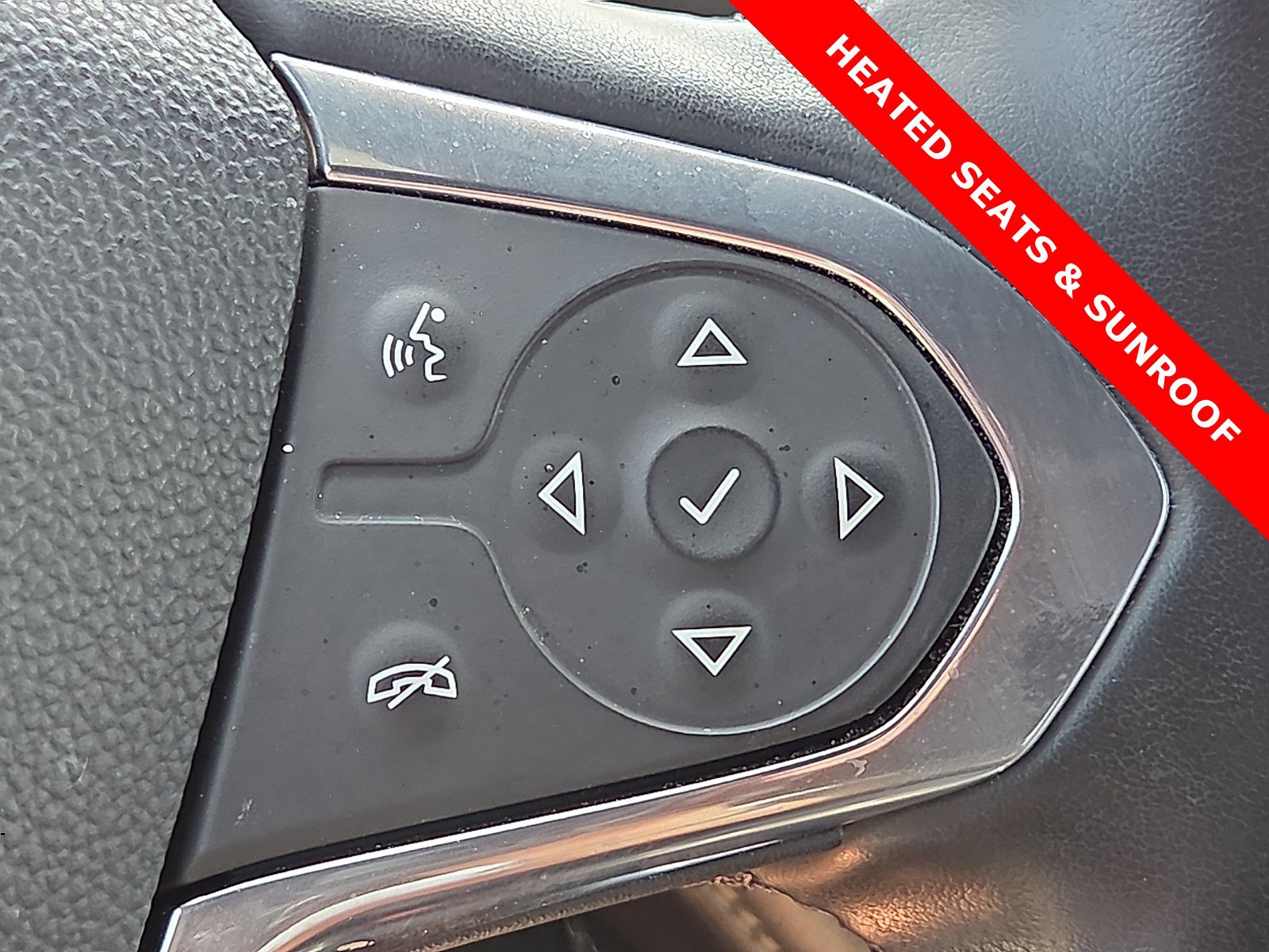 Used 2023 Chevrolet Traverse LT w/ LT Premium Package FWD image 22