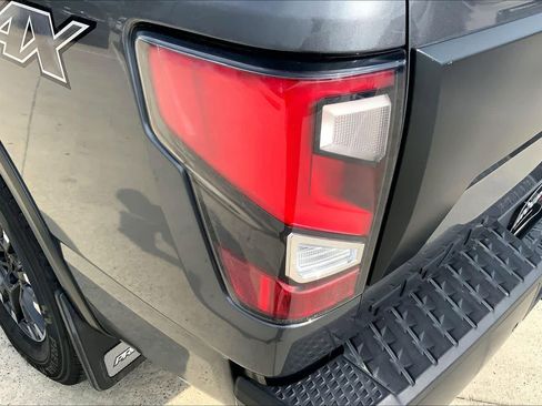 Used 2022 Nissan Titan PRO-4X w/ Pro-4x Convenience Package AWD/4WD image 28