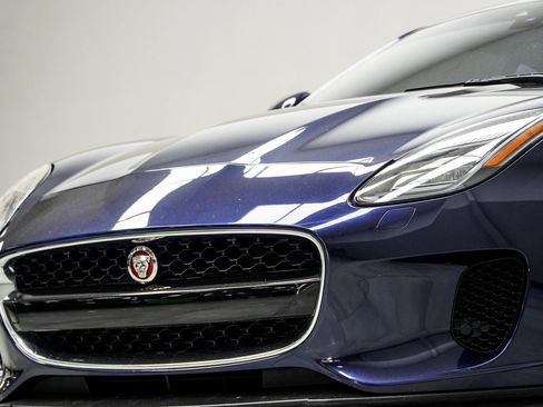 Used 2018 Jaguar F-TYPE Coupe image 2