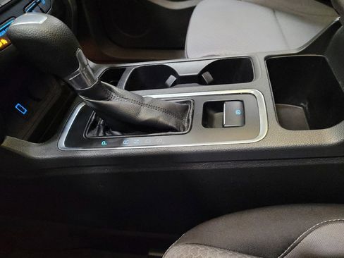 Used 2017 Ford Escape SE w/ Equipment Group 201A AWD/4WD image 26