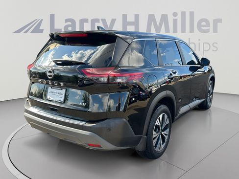 Used 2023 Nissan Rogue SV FWD image 6