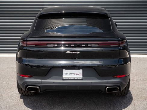 Certified 2024 Porsche Cayenne Coupe AWD/4WD image 30