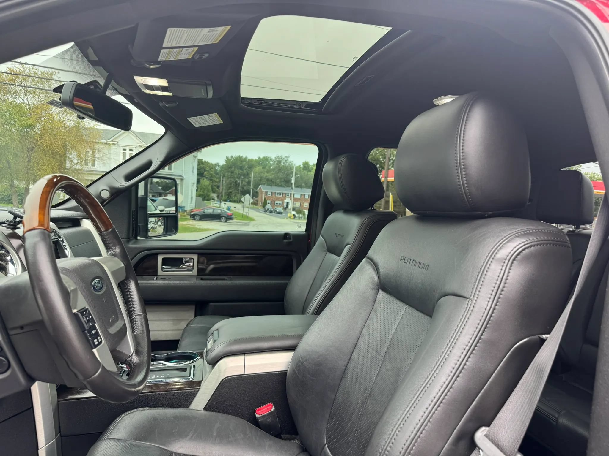 Used 2014 Ford F150 Platinum AWD/4WD image 29