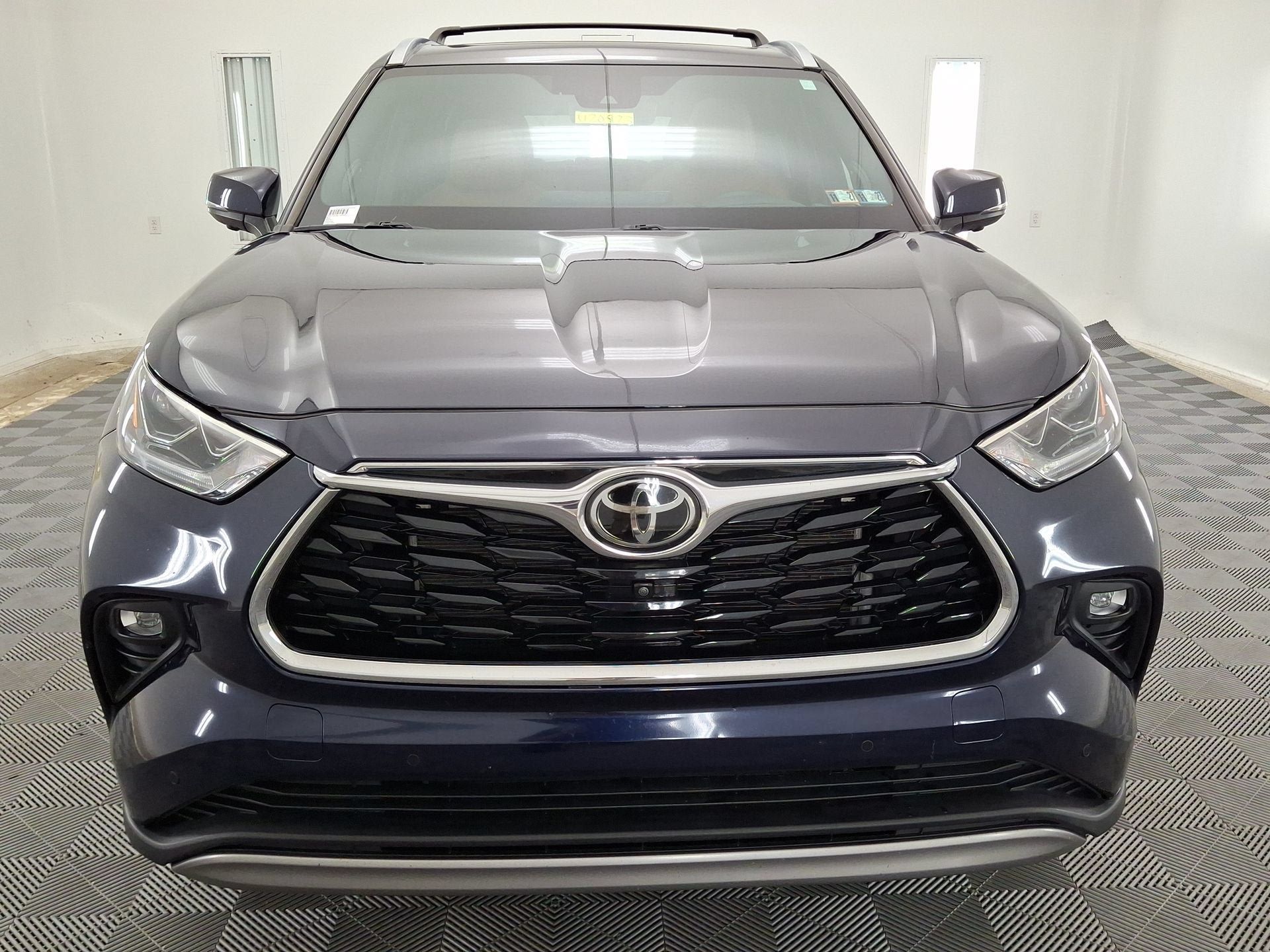 Used 2024 Toyota Highlander Platinum AWD/4WD image 29