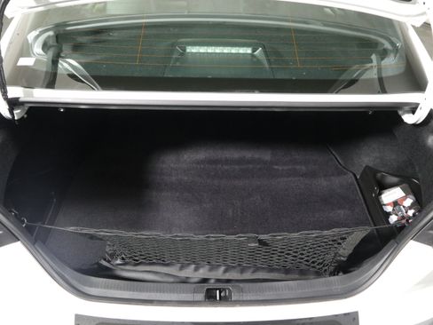 Used 2025 Toyota Camry SE w/ Convenience Package FWD image 8
