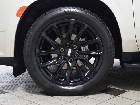 Used 2024 Cadillac Escalade ESV Sport Platinum w/ LPO, ONYX Package image 28