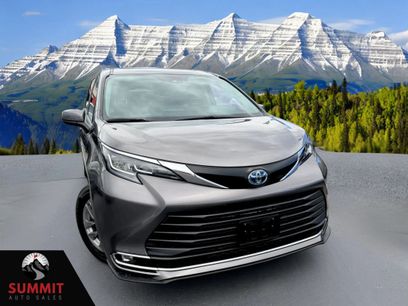 Used 2023 Toyota Sienna XLE