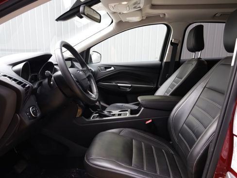 Used 2018 Ford Escape Titanium AWD/4WD image 12
