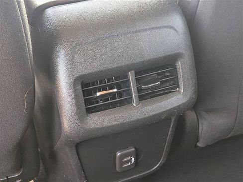 Certified 2021 Chevrolet Equinox LS w/ LS Convenience Package FWD image 23