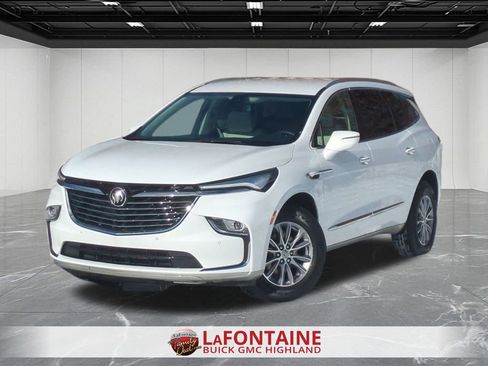 Certified 2023 Buick Enclave Essence w/ LPO, Floor Liner Package image 1