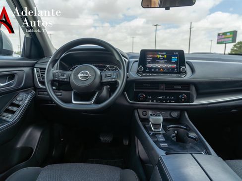 Used 2024 Nissan Rogue SV FWD image 11