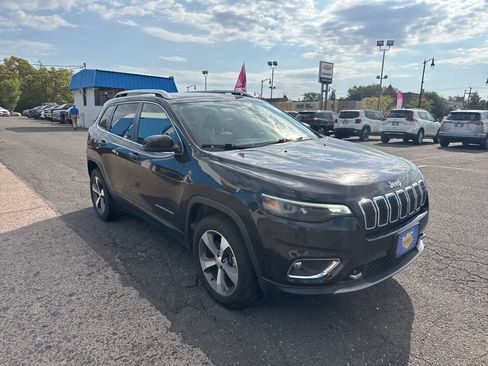 Used 2021 Jeep Cherokee Limited w/ Elite Package image 5