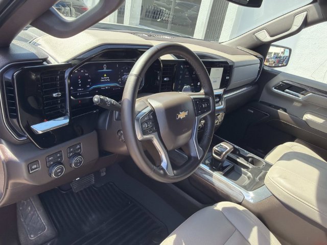 Used 2023 Chevrolet Silverado 1500 LTZ w/ LTZ Convenience Package II AWD/4WD image 24