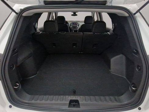 Certified 2021 Chevrolet Equinox LS image 24