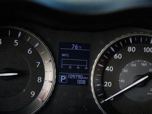 Used 2017 INFINITI Q70 3.7 image 48