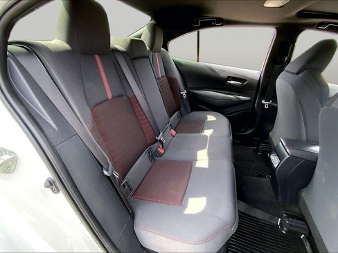 Used 2024 Toyota Corolla SE w/ SE Package FWD image 19
