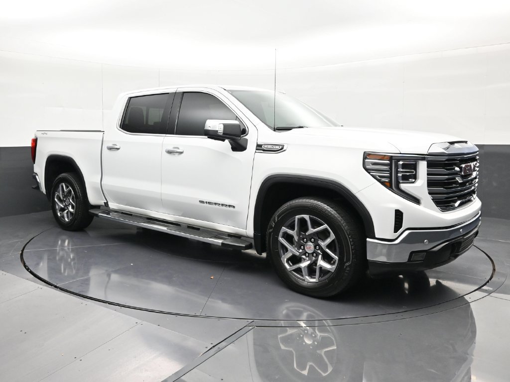 Used 2023 GMC Sierra 1500 SLT w/ SLT Premium Plus Package AWD/4WD image 7