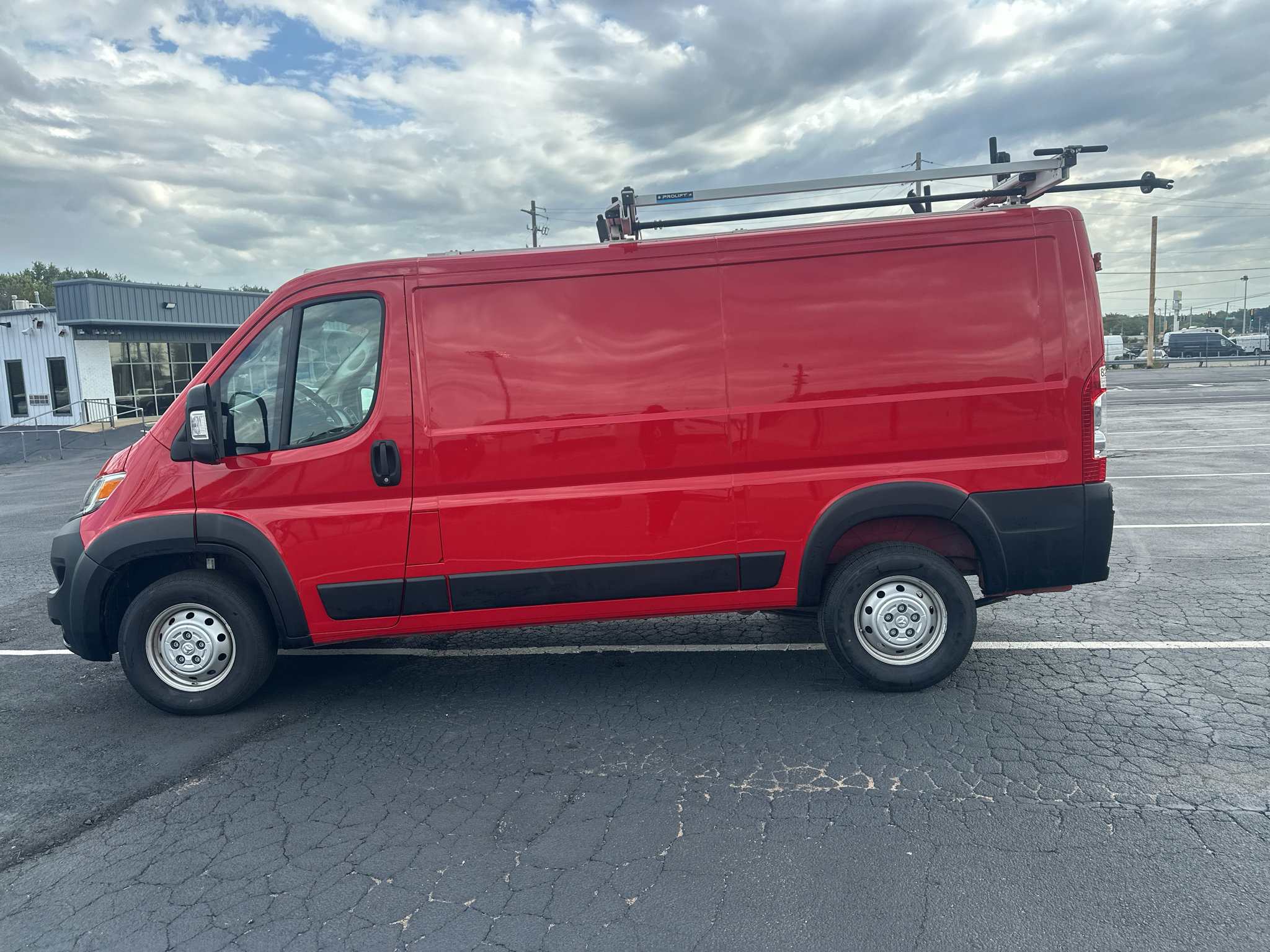 Used 2023 RAM ProMaster 1500 FWD image 9
