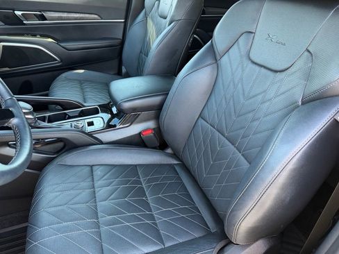 Used 2025 Kia Telluride EX X-Line image 10