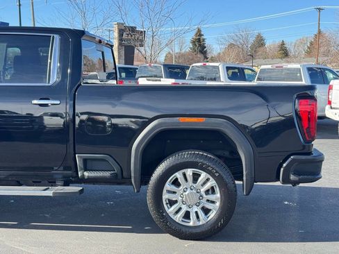 Used 2023 GMC Sierra 2500 Denali w/ Denali Ultimate Package AWD/4WD image 10