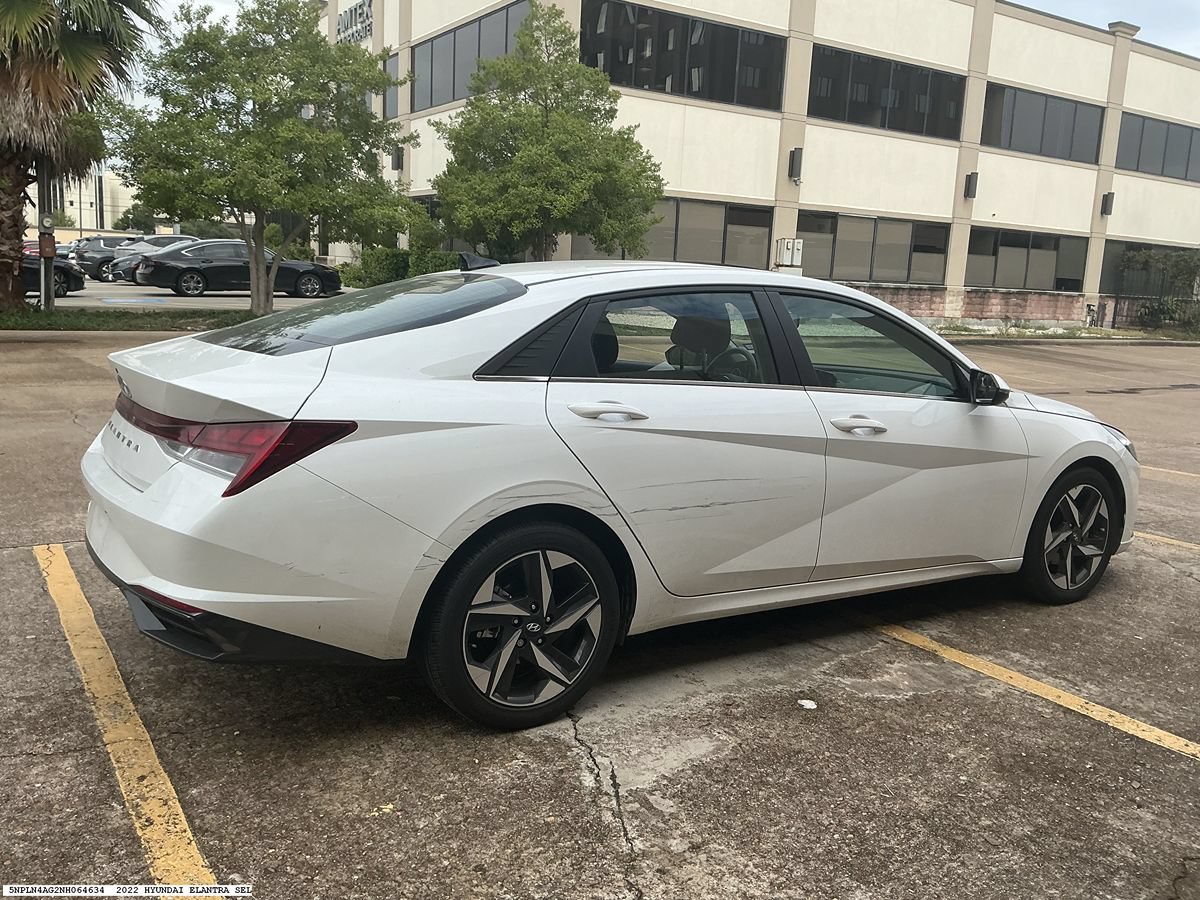Used 2022 Hyundai Elantra SEL w/ Convenience + Premium Package FWD image 6