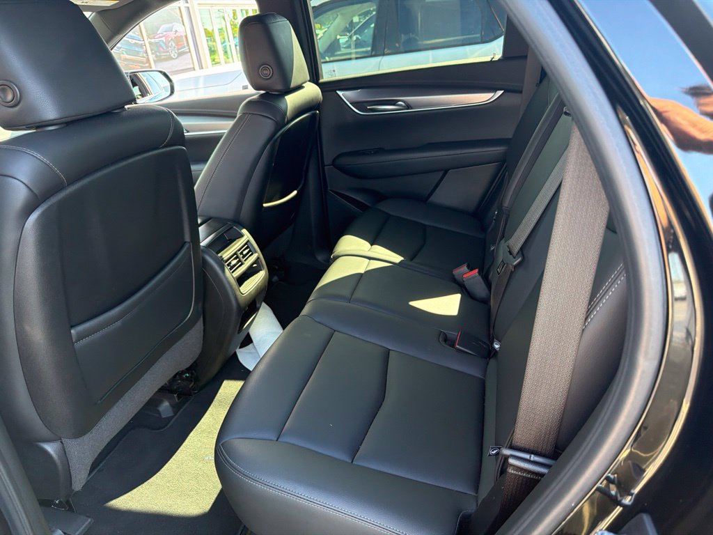 Used 2023 Cadillac XT5 Luxury FWD image 7