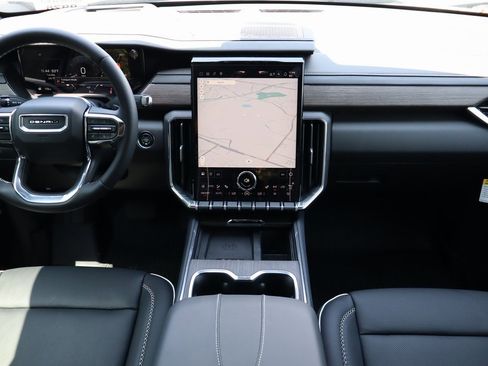 New 2025 GMC Acadia Denali w/ LPO, Floor Liner Package image 8