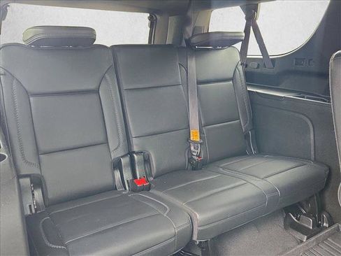 Used 2024 GMC Yukon XL Denali RWD image 17