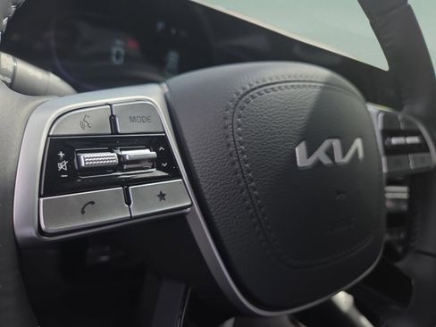 New 2025 Kia Telluride EX image 16