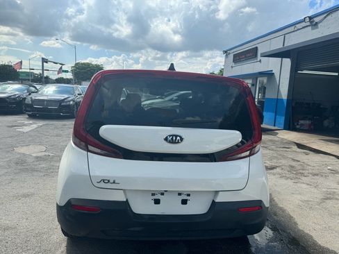 Used 2020 Kia Soul LX image 7