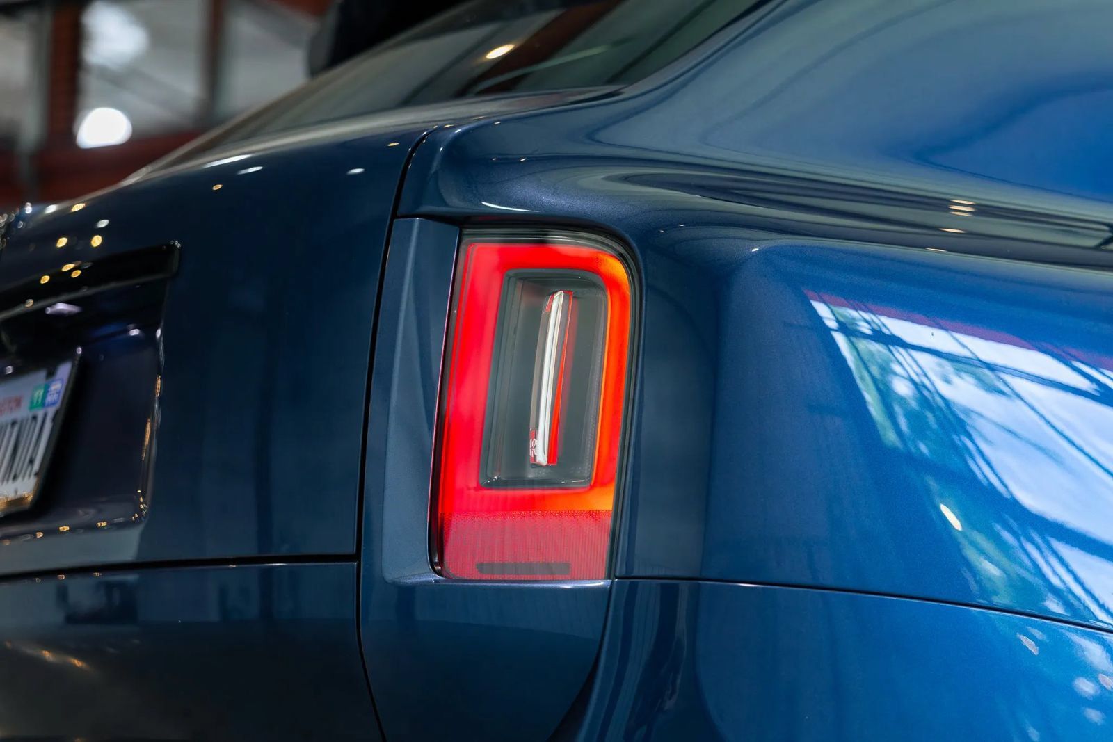 Used 2025 Rolls-Royce Cullinan Black Badge AWD/4WD image 21
