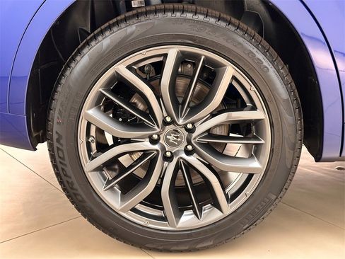 Used 2024 Maserati Levante GT Ultima image 17