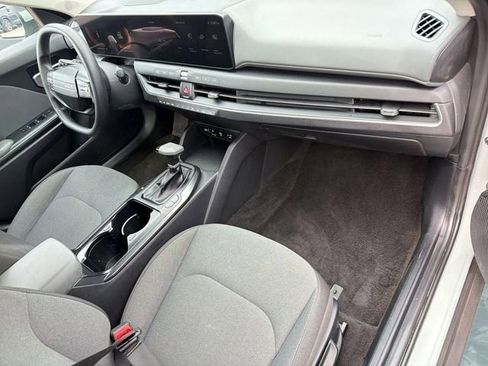 Used 2025 Kia K4 LXS image 26