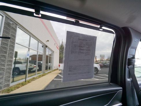 Used 2024 MAZDA CX-90 3.3 Turbo w/ Premium Package image 18