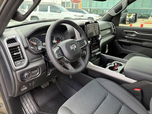 New 2026 RAM 1500 4x4 Crew Cab image 11