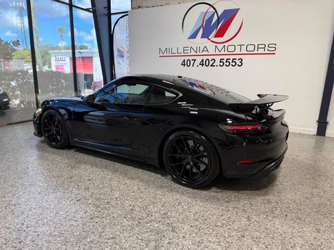 Used 2020 Porsche 718 Cayman GT4 RWD image 2