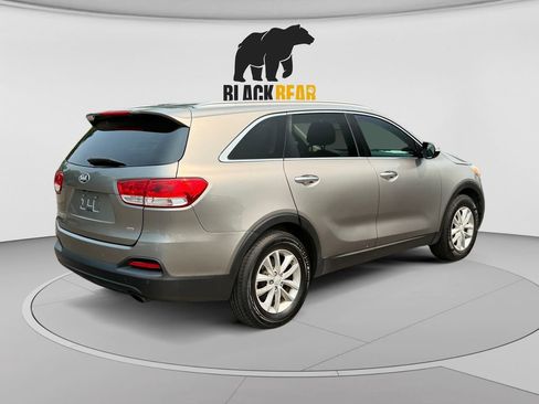 Used 2016 Kia Sorento FWD w/ LX Convenience Package image 3