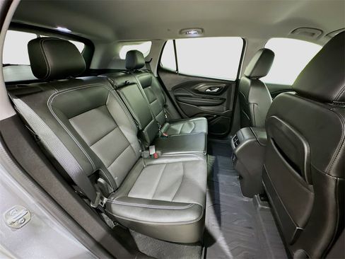 Used 2024 GMC Terrain SLT w/ LPO, Floor Liner Package image 26