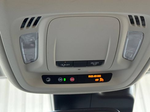 Used 2021 Buick Envision Preferred AWD/4WD image 23